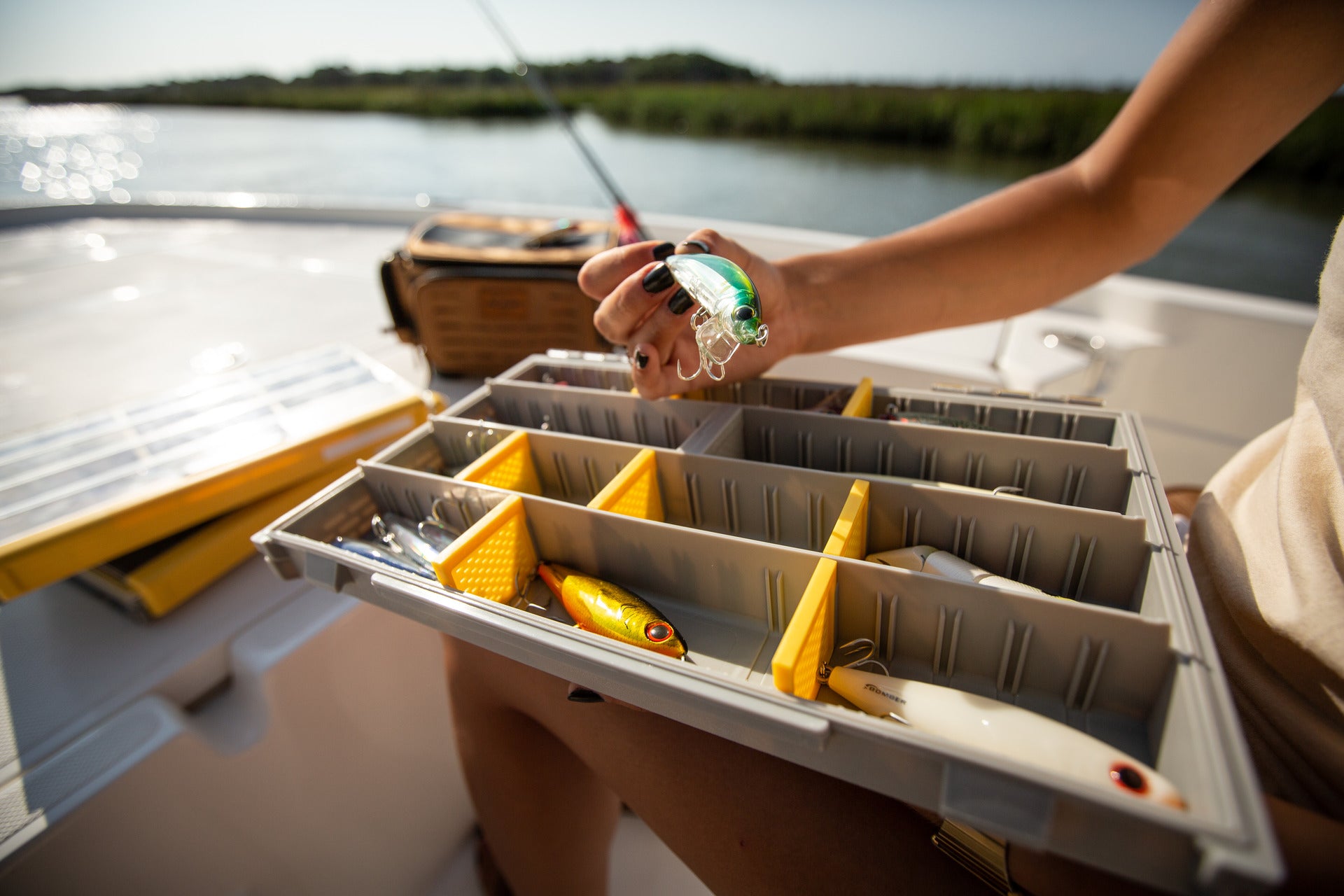 Edge Utility Box 3700 LS Hardbait | Plano®
