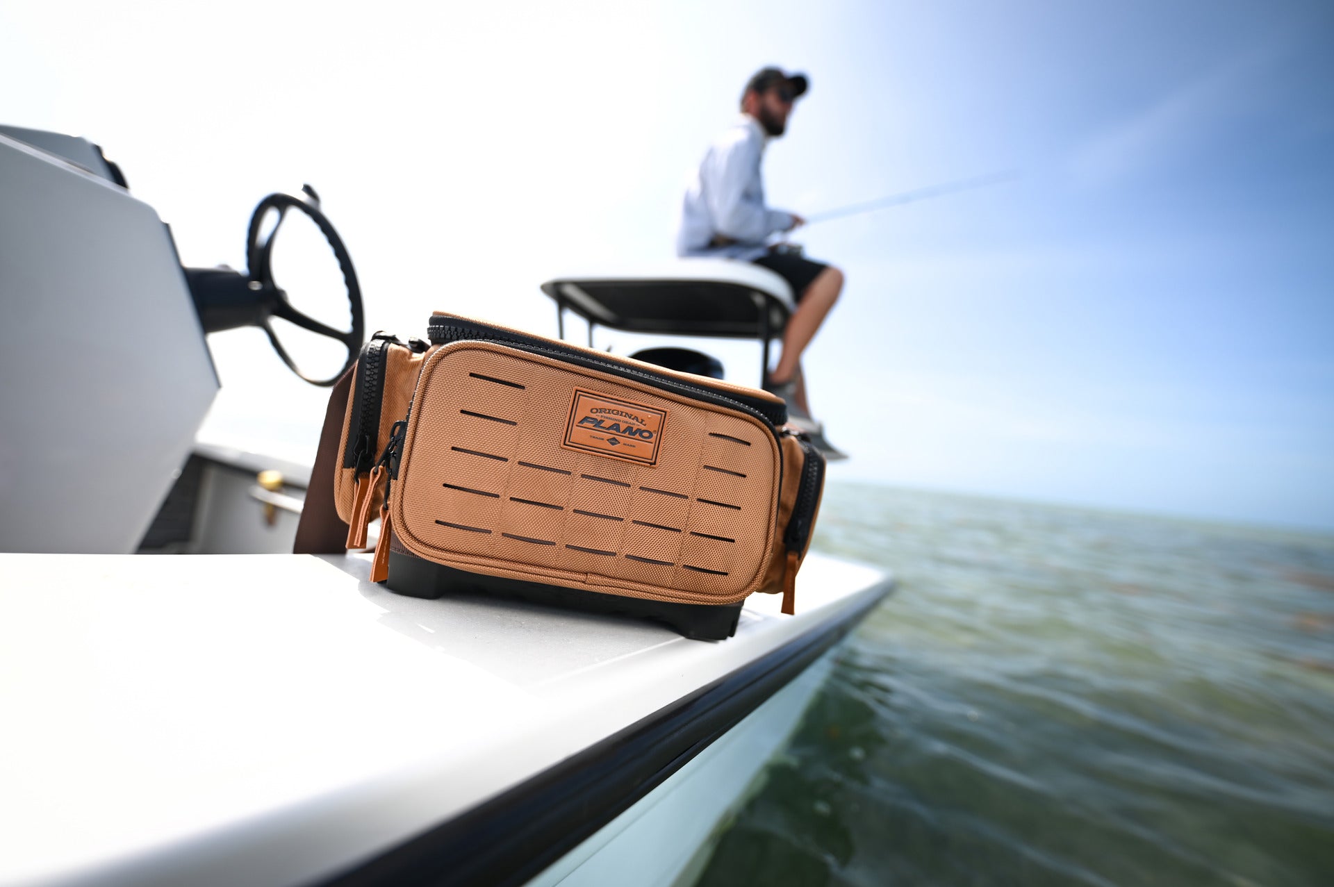 Guide Series Tackle Bag LS Side of Boat | Plano®